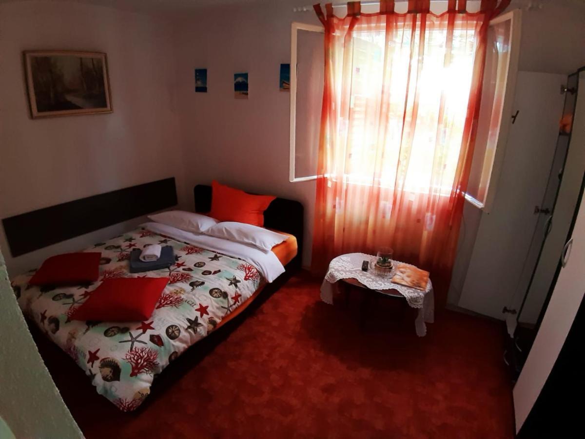 App Veselica Apartment Umag Exterior photo
